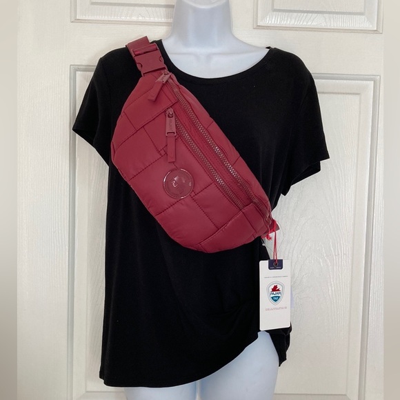 PAJAR Canada Waist Crossbody Bag Slingbag Burgundy Wine NWT - Picture 2 of 8